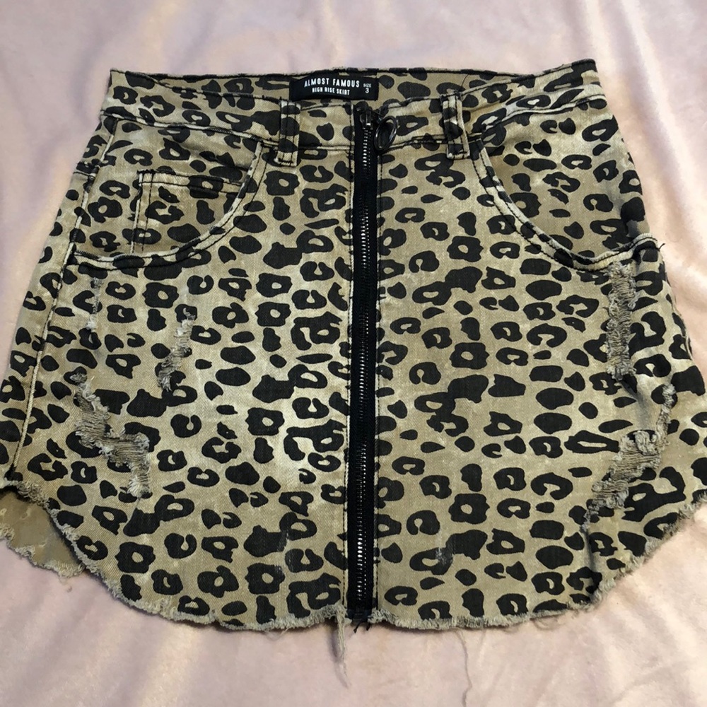 Size 3 mini skirt